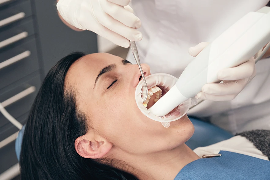 Dental clinic teeth scanning